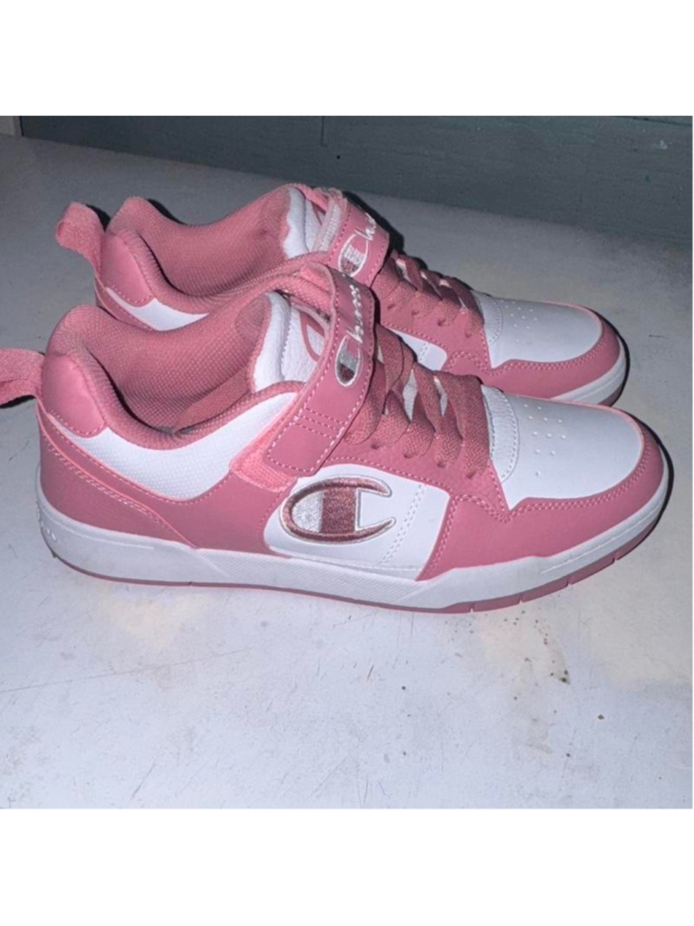 Champion Girls 11 youth Arena Power Low Court Sneakers with velcro basketball